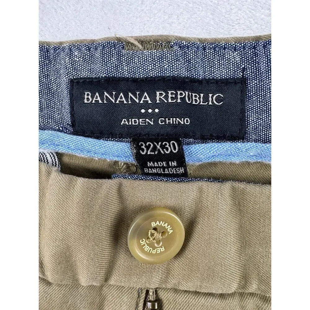 Chino Pants Banana Republic Men’s 32x30 Khaki Tailored Straight Blue Lining